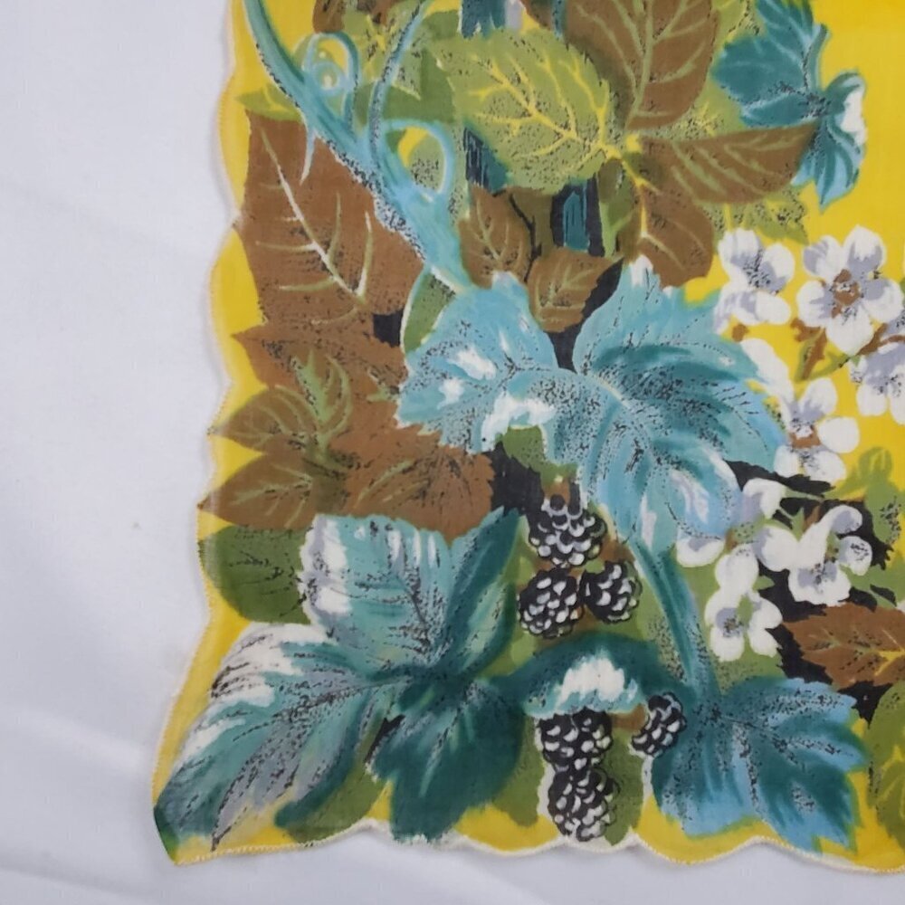 Vintage Floral Handkerchief With Yellow & Green Botanical Print Scalloped Edge - Picture 4 of 8